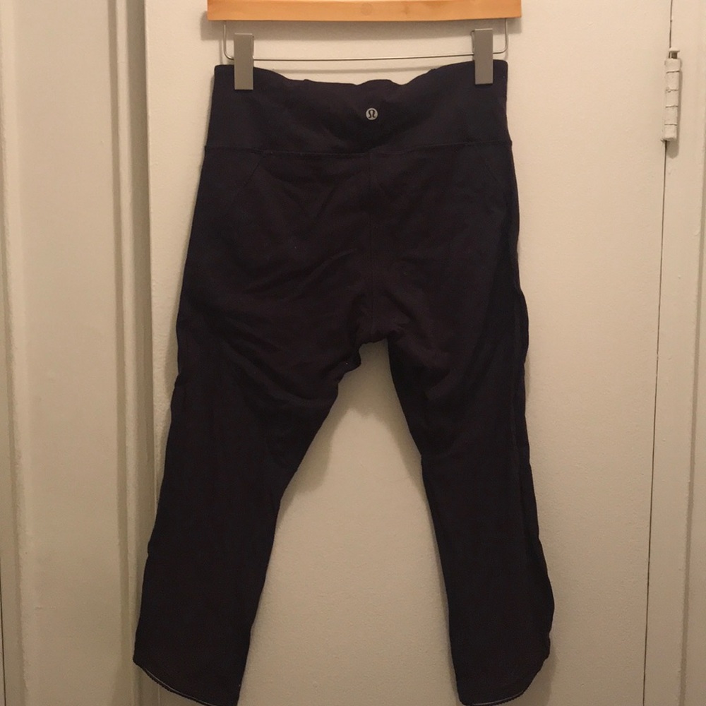 Lulu lemon Purple crop mesh back tulip bottom